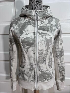 Rare Lululemon Scuba Hoodie II Size 6 Unicorn 🦄 Tears Flattering Fit $128